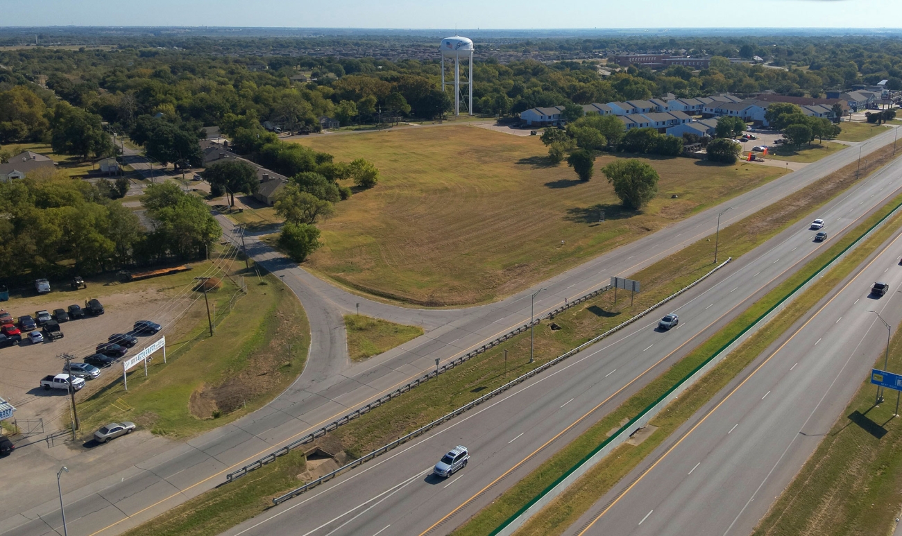 Simonds Market Center Tract property photo